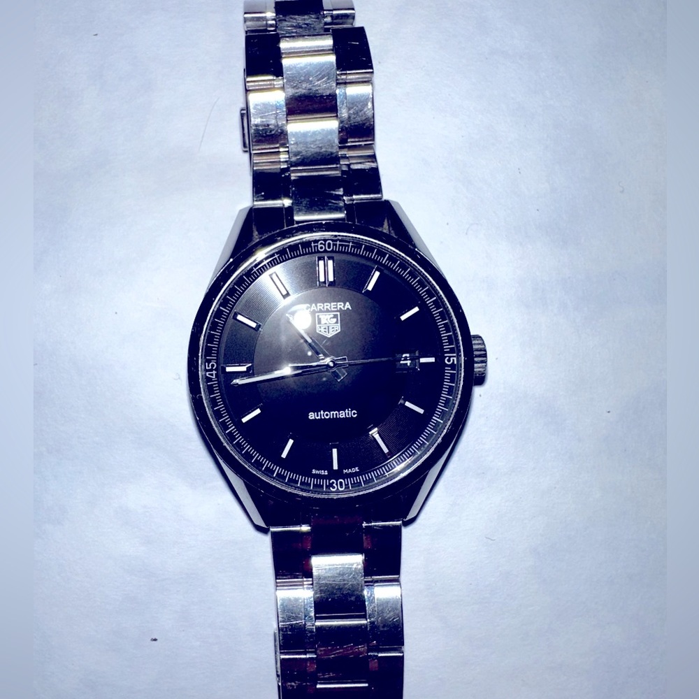 USED TAG HEUER CARRERA CALIBRE 5 BLACK DIAL
Model:WV211B-1RKJ0738
SKU:223-27246